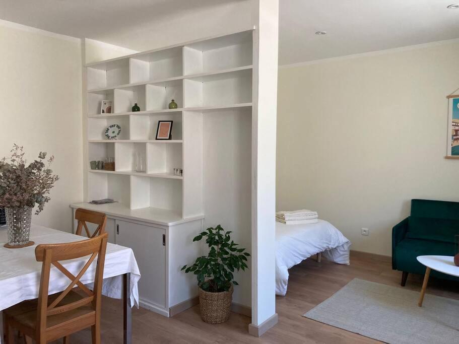Hyper Centre - Ecusson Apartment